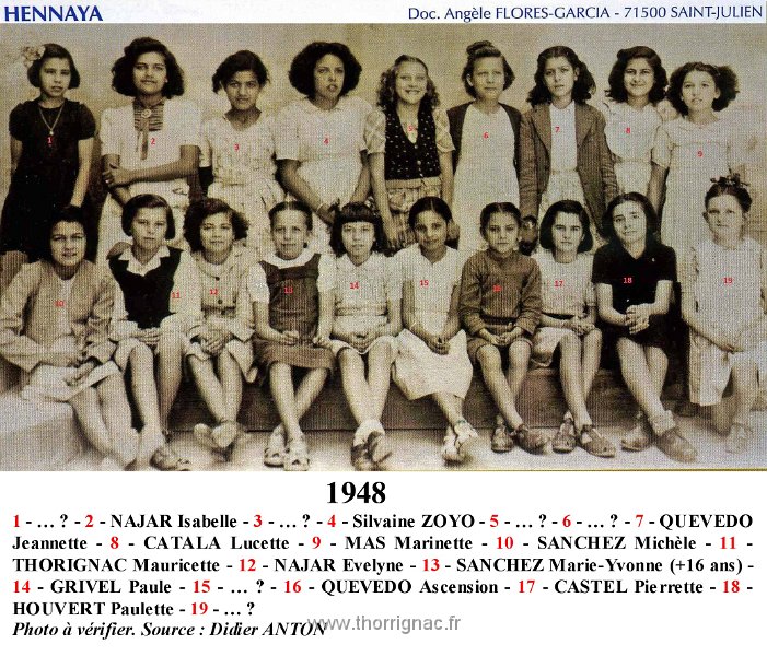 classe filles vers 1948.jpg - Classe de jeunes filles d'Hennaya - 1948. 