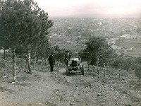 Un 4X4 sur la route de Santa-Cruz en 1920