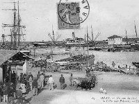 Le port et un coin de la criée en 1906