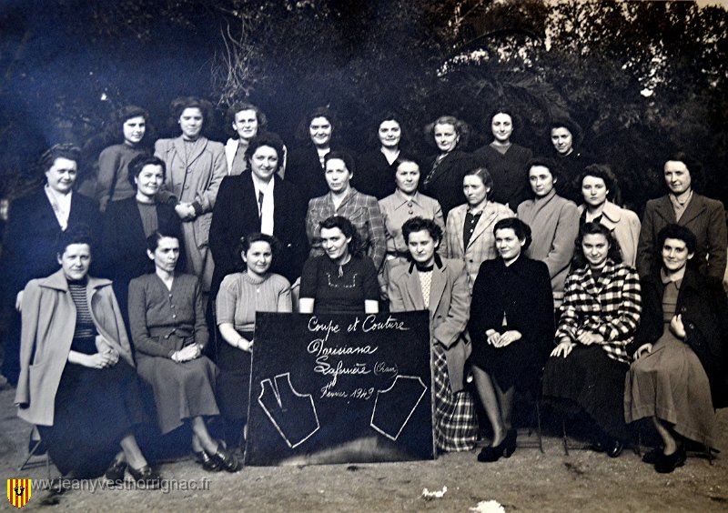 Ecole de couture 1949.jpg - L'école de couture en 1949